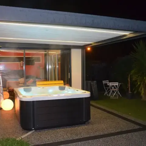 abri de piscine à Bénodet - image 2
