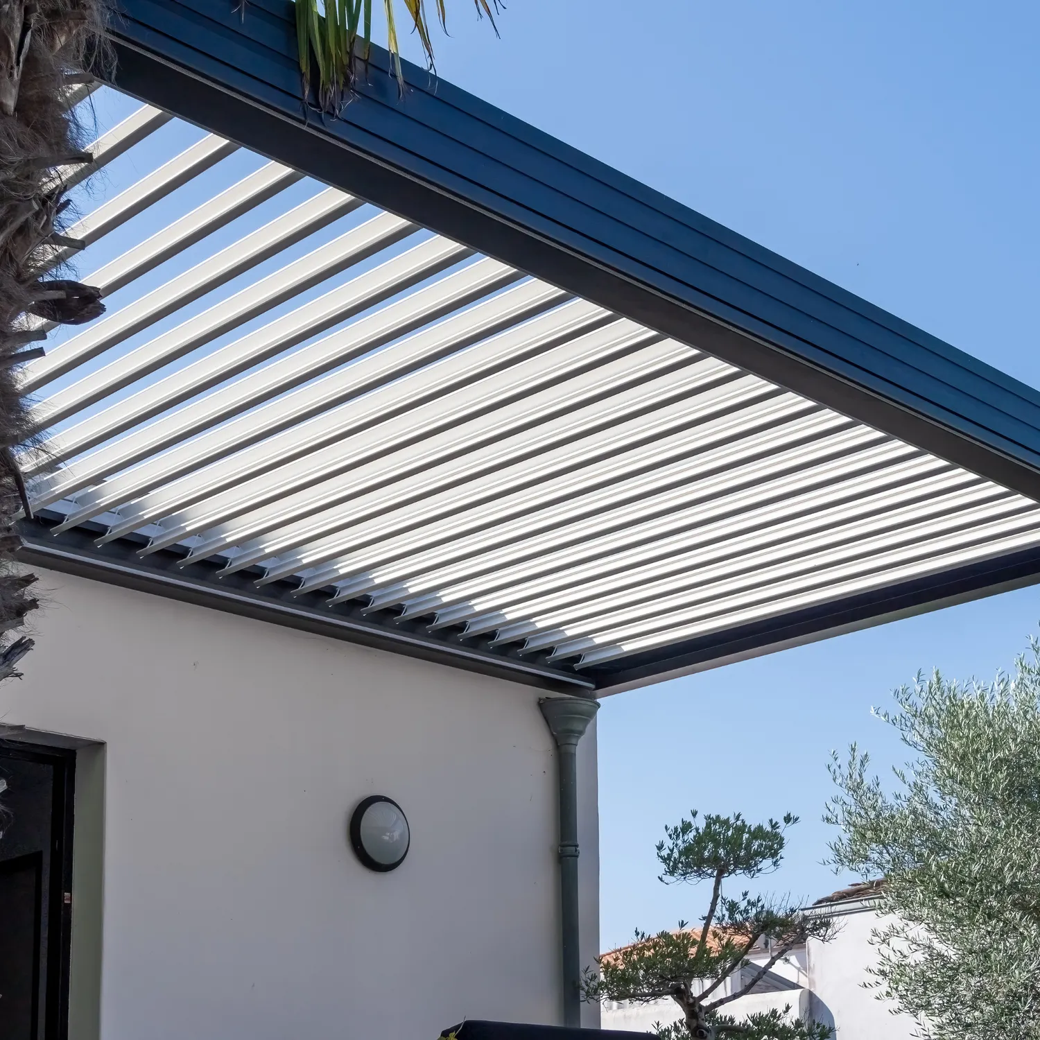 Terrasse moderne avec abri aluminium